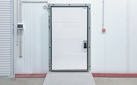 Двери для холодильных камер